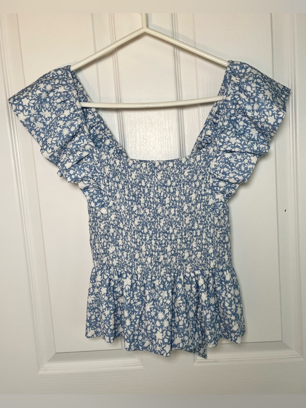 NATION LTD Jenny Smocked Blouse Blue Floral Peplum Size M